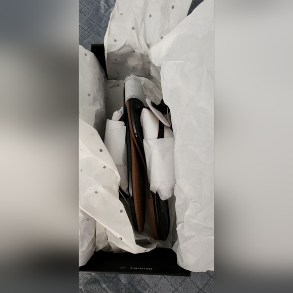 NWOT Kate Spade Petit Flip Flop Sandals. Size 7B. NIB. - Picture 6 of 9